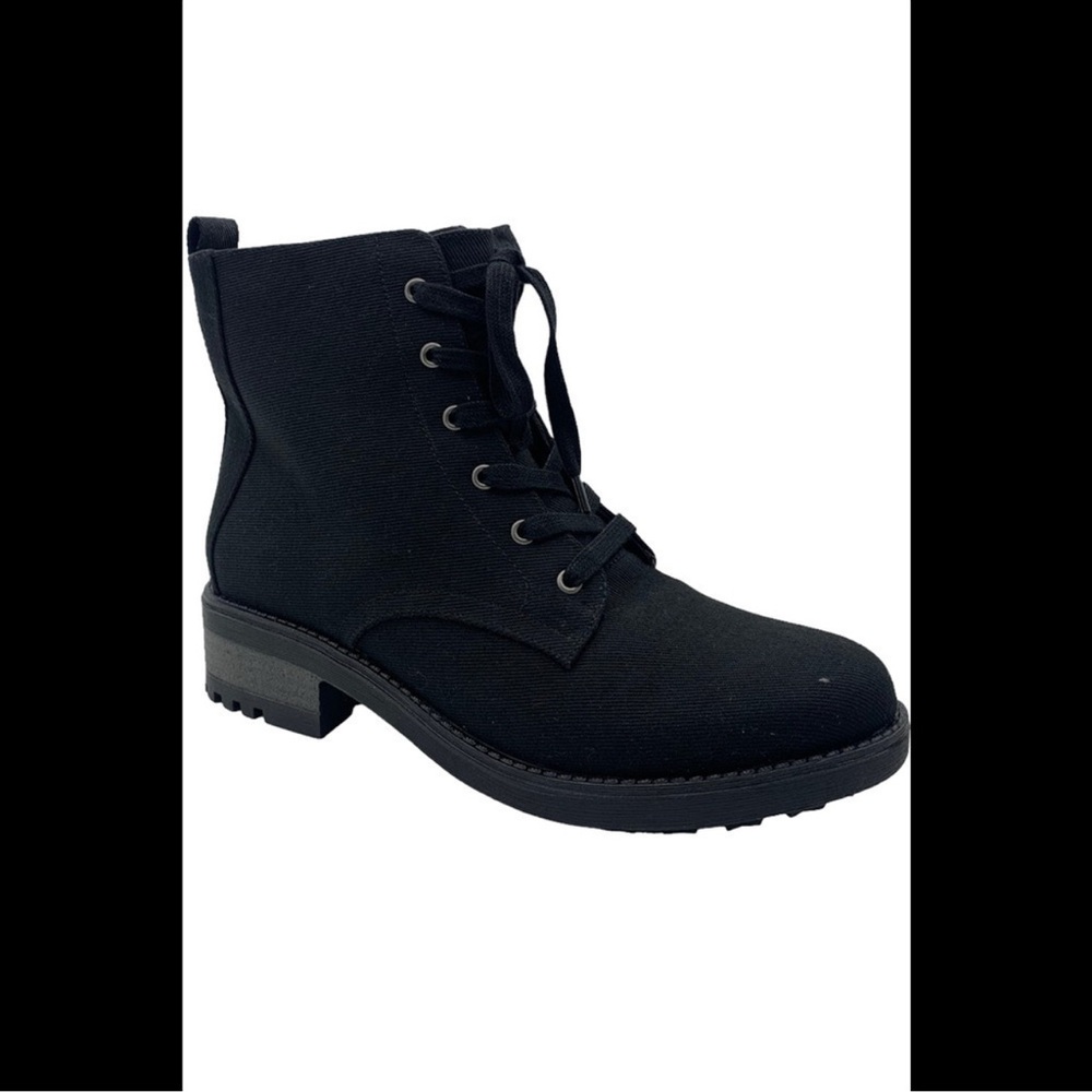 Lifestride Kunis Lace-Up Canvas Boots